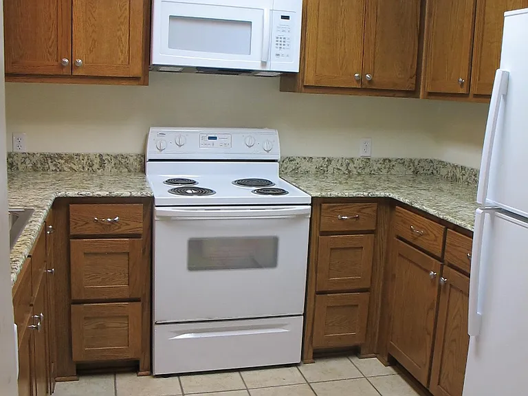 304 Mockingbird Ln — Photo 13