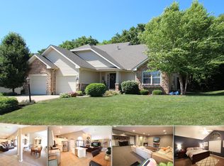 198 Hillcrest Dr, Springboro, OH