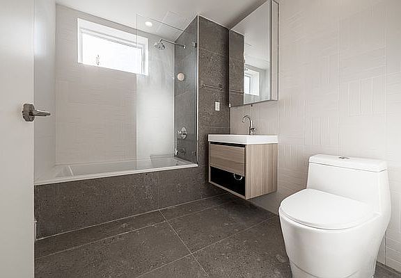 4th image of 200 Linden Blvd APT 4C