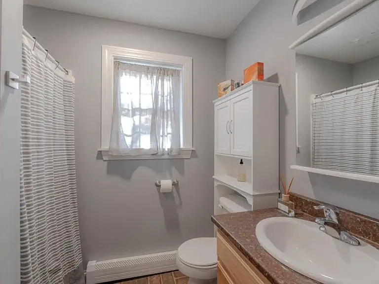 45 Lakeview Dr — Photo 11