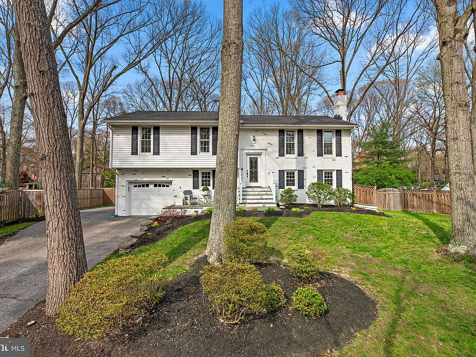 1st image of 387 Hartman Dr