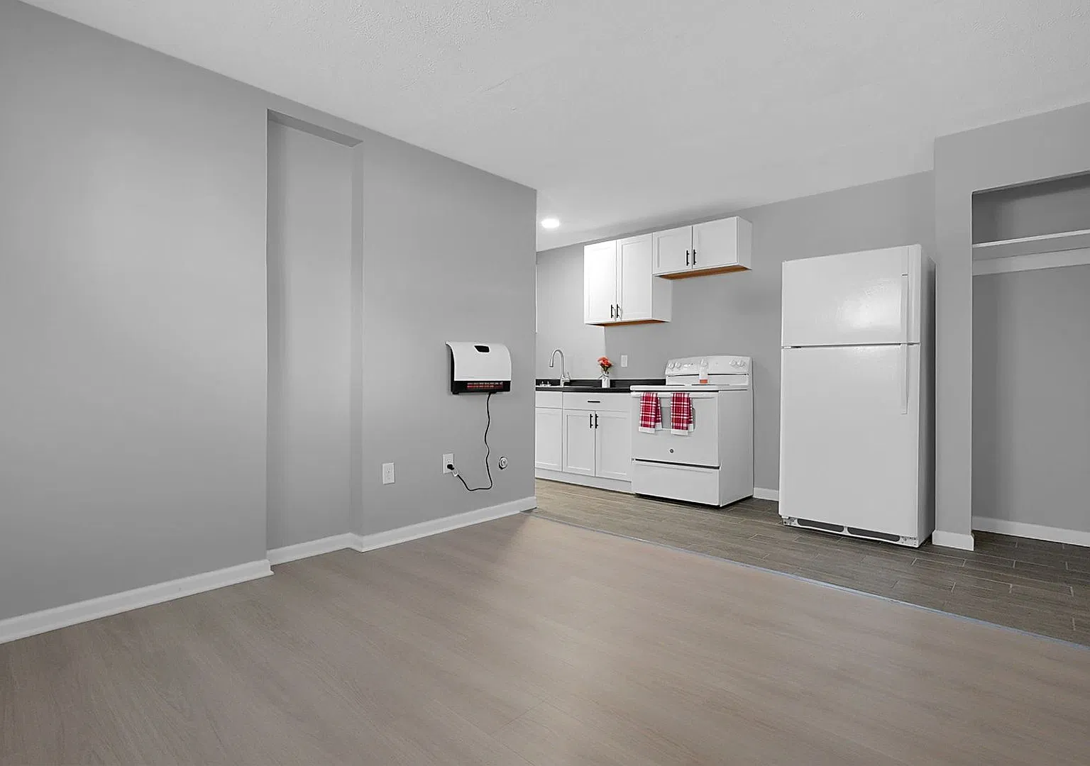 180 North Sylvan Avenue - A — Photo 4