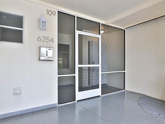 3rd image of 6254 Green View Cir