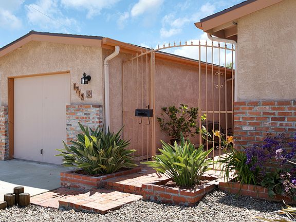 2nd image of 4712 Seaford Pl