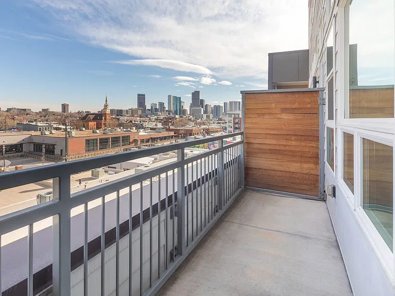 Private balcony with city views!*