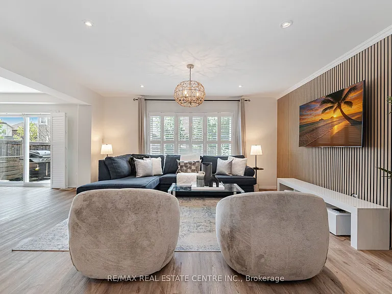 996 Savoline Blvd — Photo 12