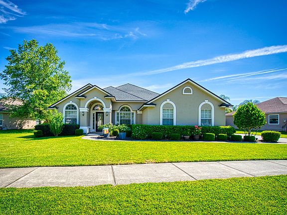 4th image of 3311 Victoria Lakes Dr N