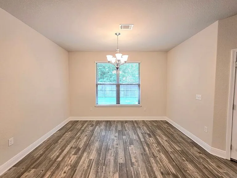 5297 Parkside Dr — Photo 5