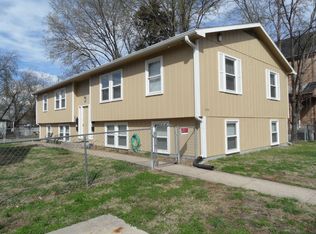 1212 SW Throop St APT 4, Topeka, KS 66604
