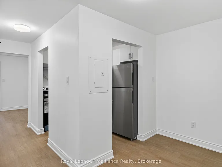 171 Hazlitt St #4 — Photo 3