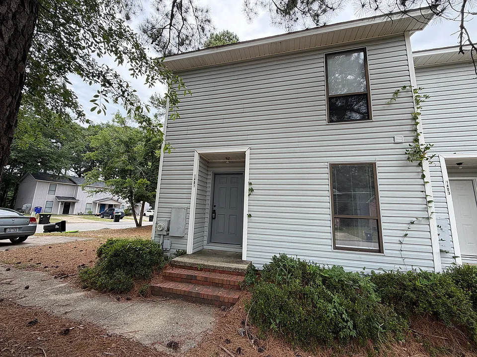 1401 Tangora Ln