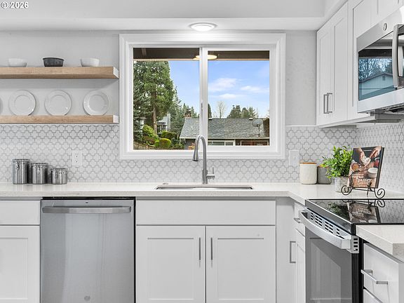 4th image of 2605 NE 159th St