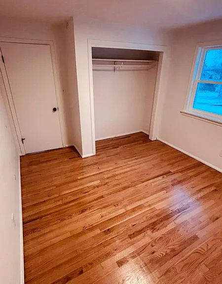42 Young Ave — Photo 20