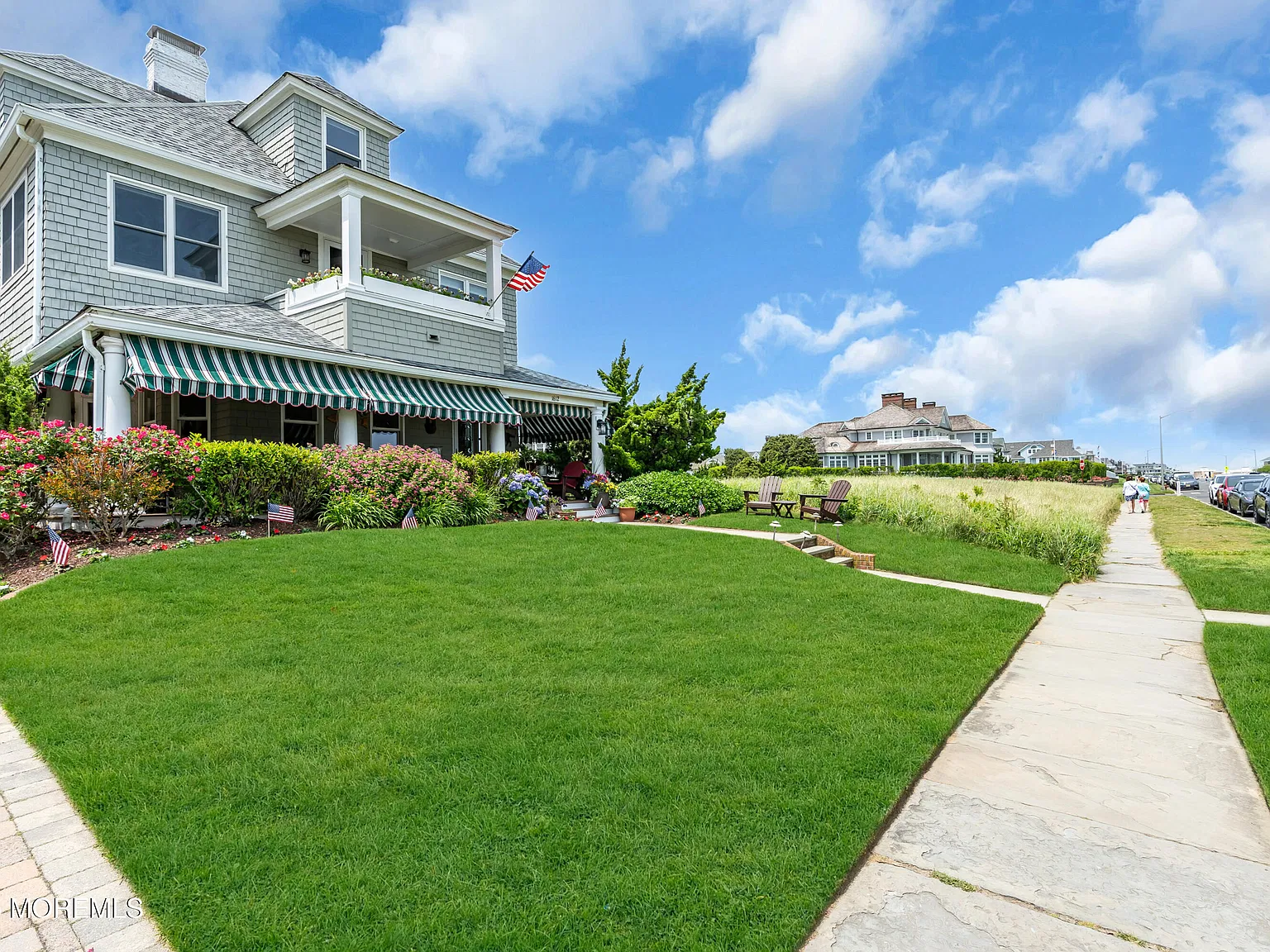 5 bed, 8.0 bath, 4398 sqft, $25,000 — Photo 2