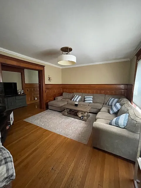 382 Elmwood Ave — Photo 4