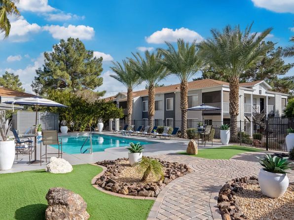 Promenade at Grand | 17927 N Parkview Pl, Surprise, AZ