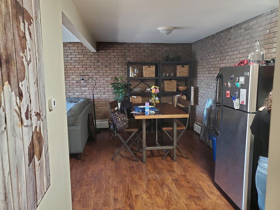 1st image of 207 Ballard St APT 303