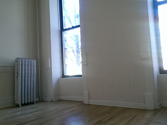 4th image of 254 Vernon Ave #22