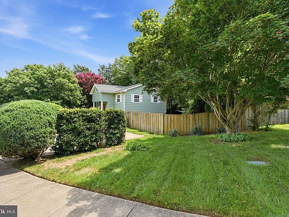 4th image of 14307 Fairview Ln