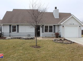 3219 Valleywood Dr, Manhattan, KS 66502