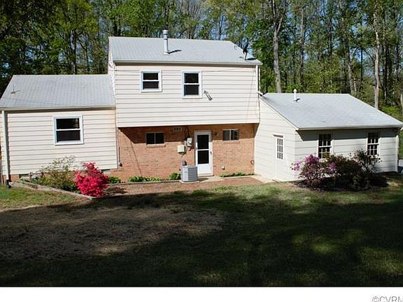 3rd image of 9506 Wyndhurst Dr