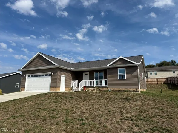 797 Glenda St NE, Bolivar, OH 44612