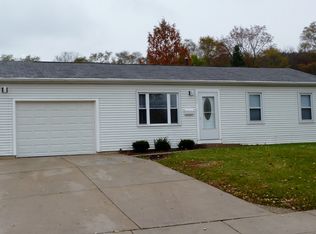 335 Four Winds Way, Carpentersville, IL