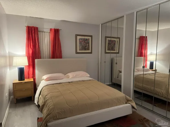 2303 W Michigan Ave APT A2, Pensacola, FL 32526