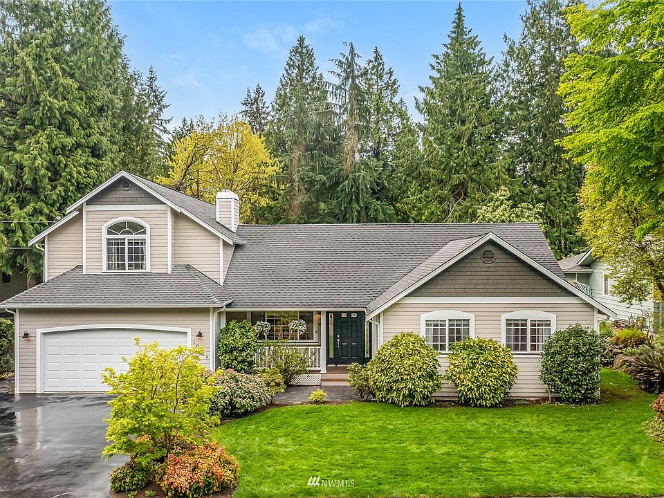 Charming storybook home in the ever popular Juanita neighborhood. 3 bedrooms, 2.5 baths, and 2,635 sq. ft. of living space includes 300sf of unfinished space.