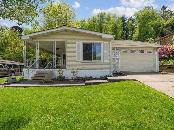 150 Sheffield Dr, Delmont, PA 15626