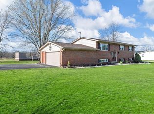 1052 Highway E, Silex, MO 63377