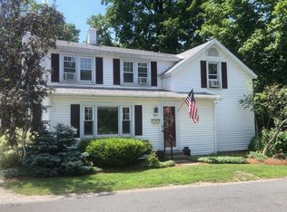 1127 N Hoosac Rd, Williamstown, MA 01267