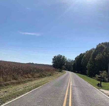 Exterior Neighborhood (street photo)