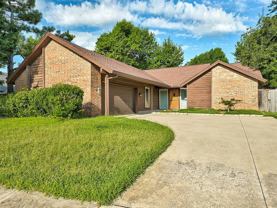 3619 Chatham Ct