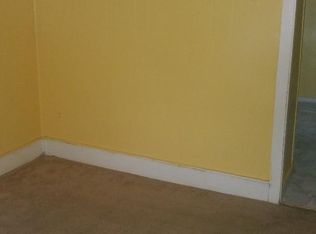 19 Sidney St, Lowell, MA 01852