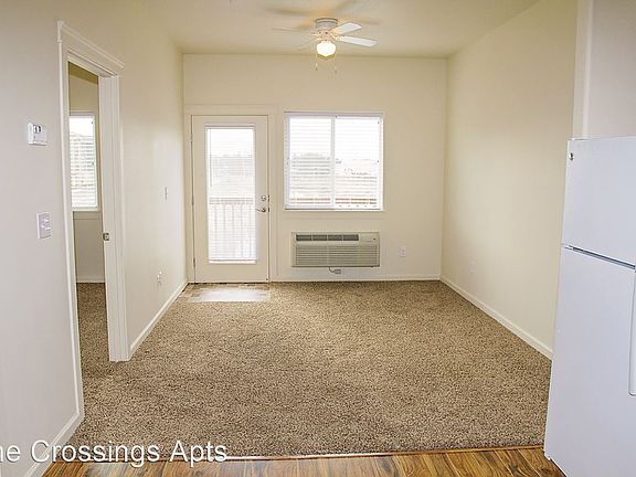 4th image of 901 SE 11th Pl APT 307