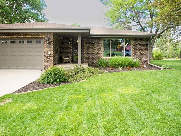 2nd image of 1812 Norway Ln