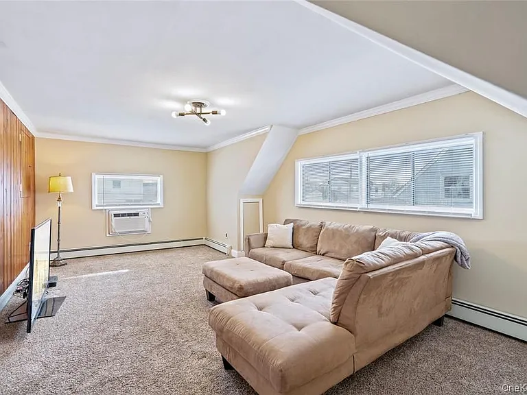 68 Summer Ln — Photo 17