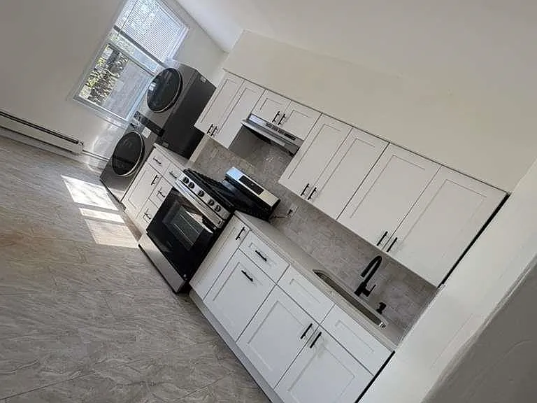 4526 Brown St #3 — Photo 10
