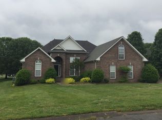 209 Creekwood Dr, White House, TN 37188