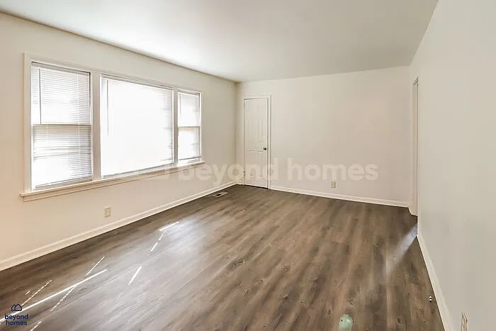 865 Westwood Rd — Photo 6