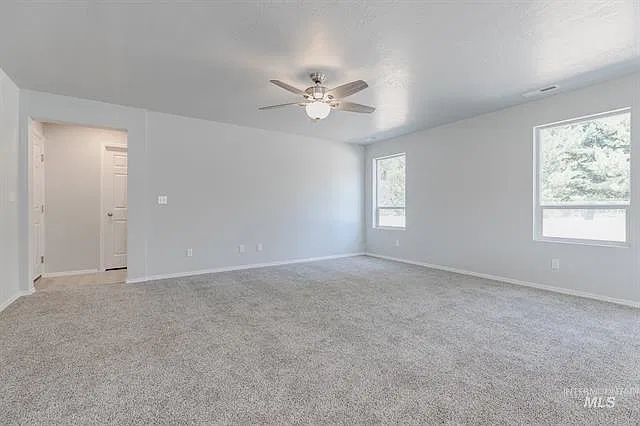 4 bed, 2.5 bath, 2530 sqft, $2,695 — Photo 3