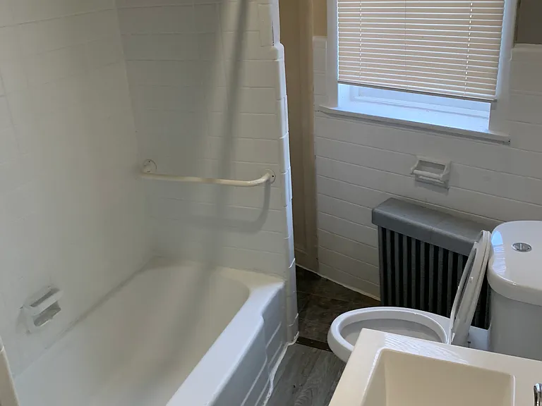 1778 E State St #1 — Photo 4