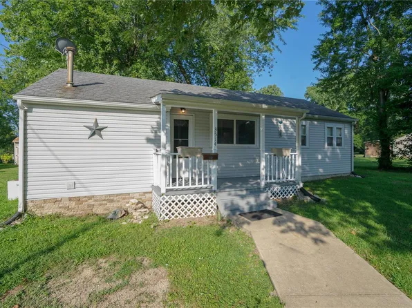 3514 Hoover Dr, Alton, IL 62002