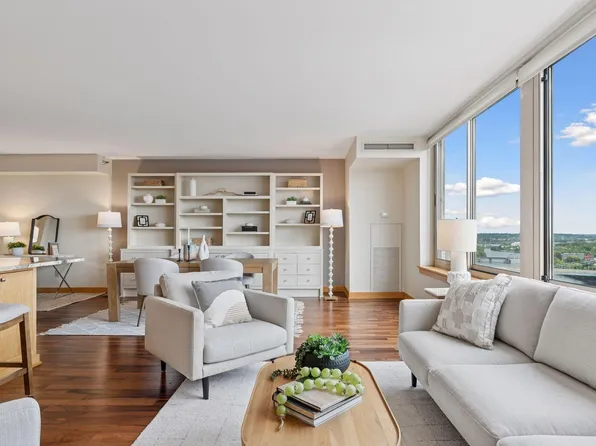 401 1st St S #1812, Minneapolis, MN 55401