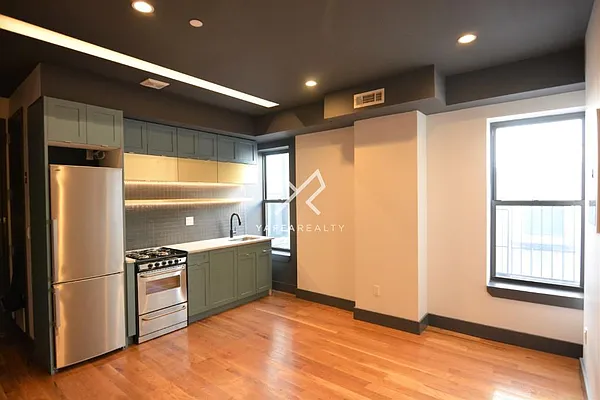 Rented by Yaffa Realty LLC | media 11