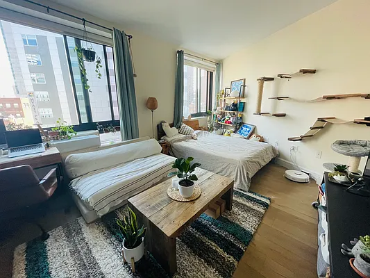 Rented by Acre NY Realty Inc | media 18