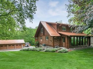 24696 Northwest Ct, Anamosa, IA 52205