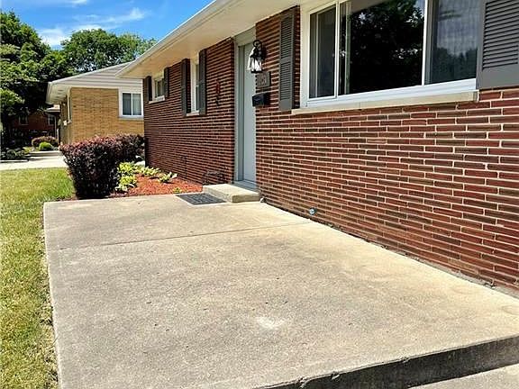 4th image of 609 Corona Ave
