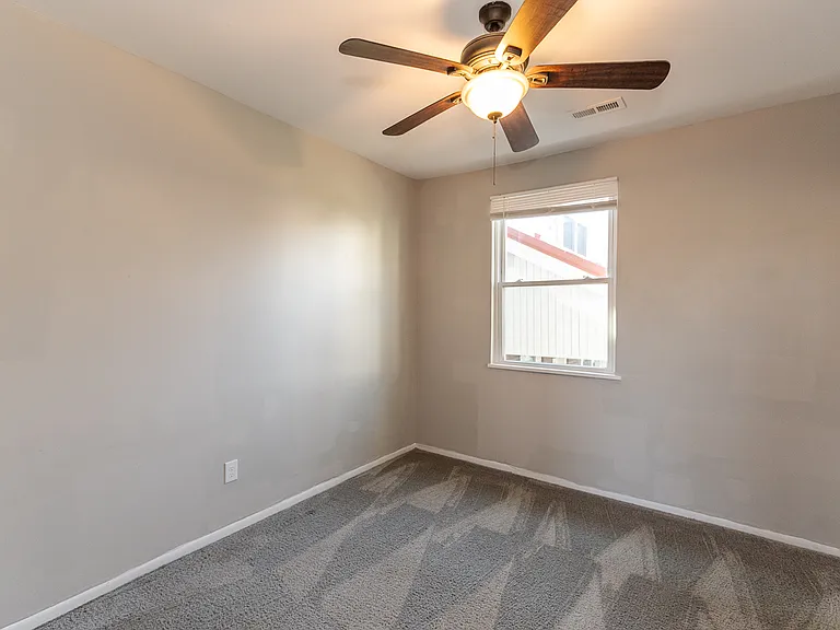 1600 Rutherford Ave #B — Photo 19